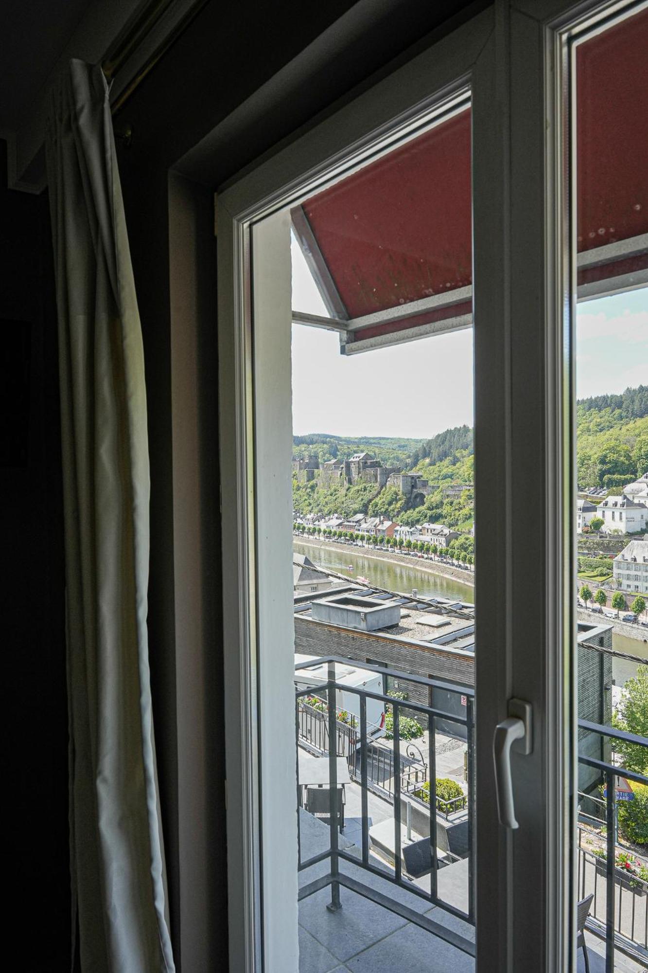 Panorama 4*